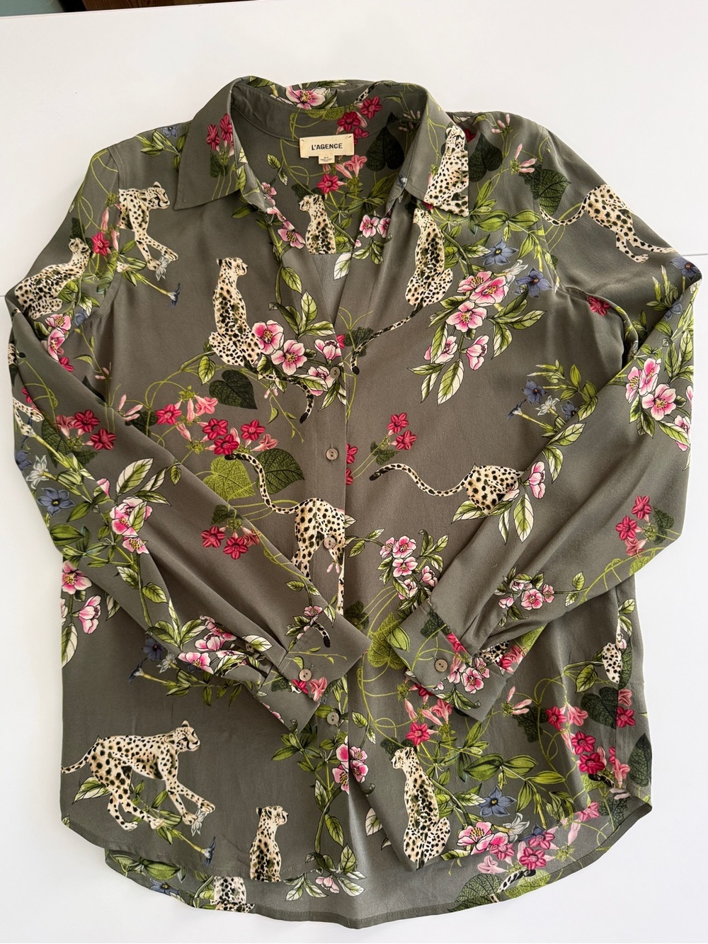 L'AGENCE Nina Jungle Print 100% Silk Button-Down Blouse - Size Small - Picture 6 of 10